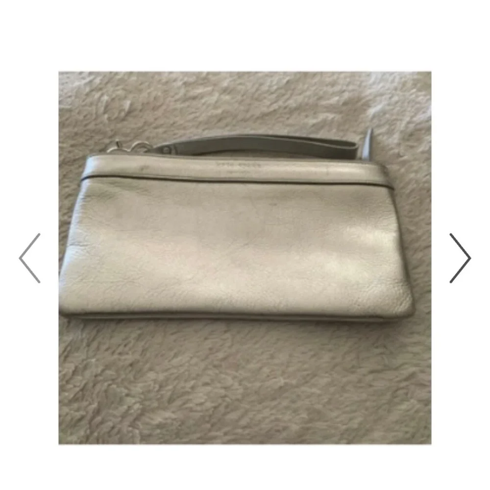 KATE SPADE Metallic Gold Soft Leather Zipper Cosmetic Case - Picture 12 of 13